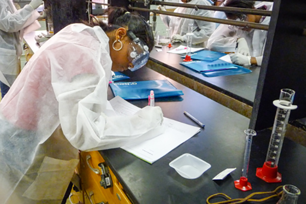 Students in chemistry lab
